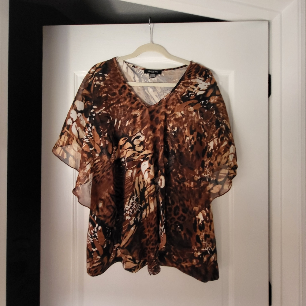 1X leopard chiffon overlay v neck top